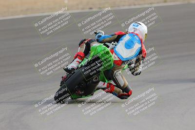 media/Dec-17-2022-SoCal Trackdays (Sat) [[224abd9271]]/Turn 10 Backside (120pm)/